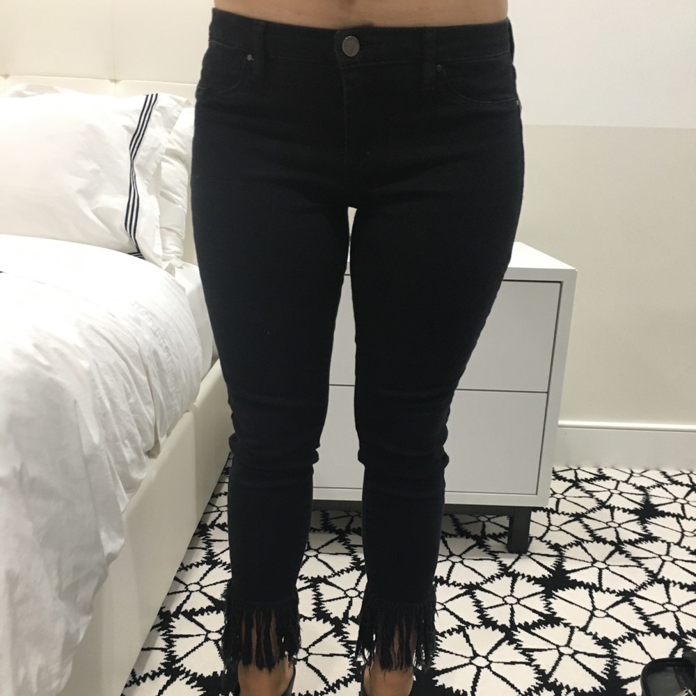 Black frayed jeans
